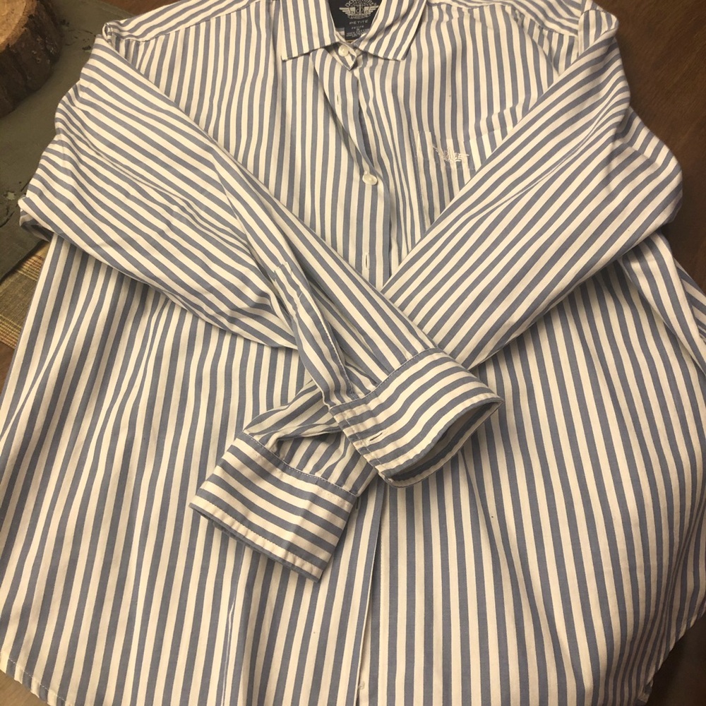 Dockers Ladies front button blouse